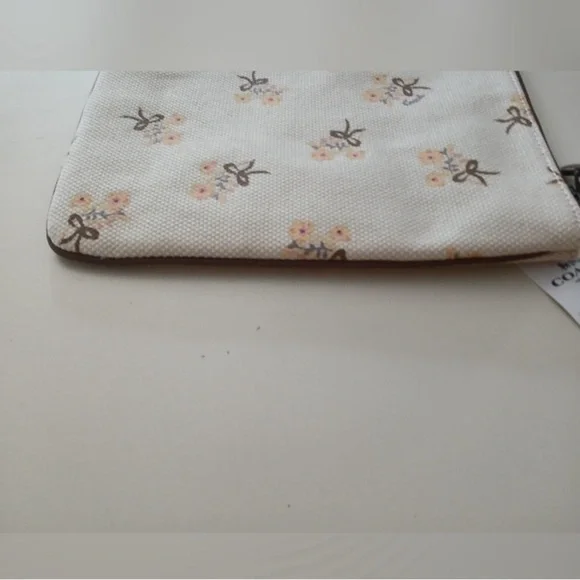 Coach 🔥Rare🔥 Floral Vandal Series, Gummy Bear Mug Shot Clutch/Zipper Pouch, NWT